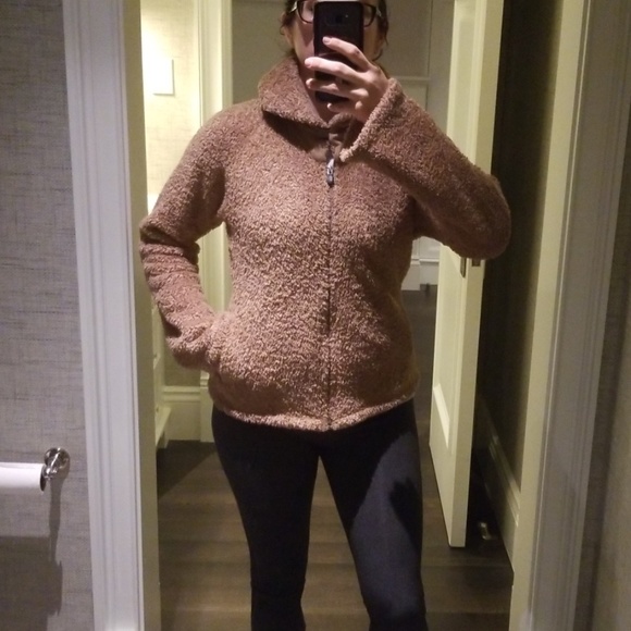 Patagonia Women's Full Zip Synchilla Fleece Jacket - Picture 8 of 8